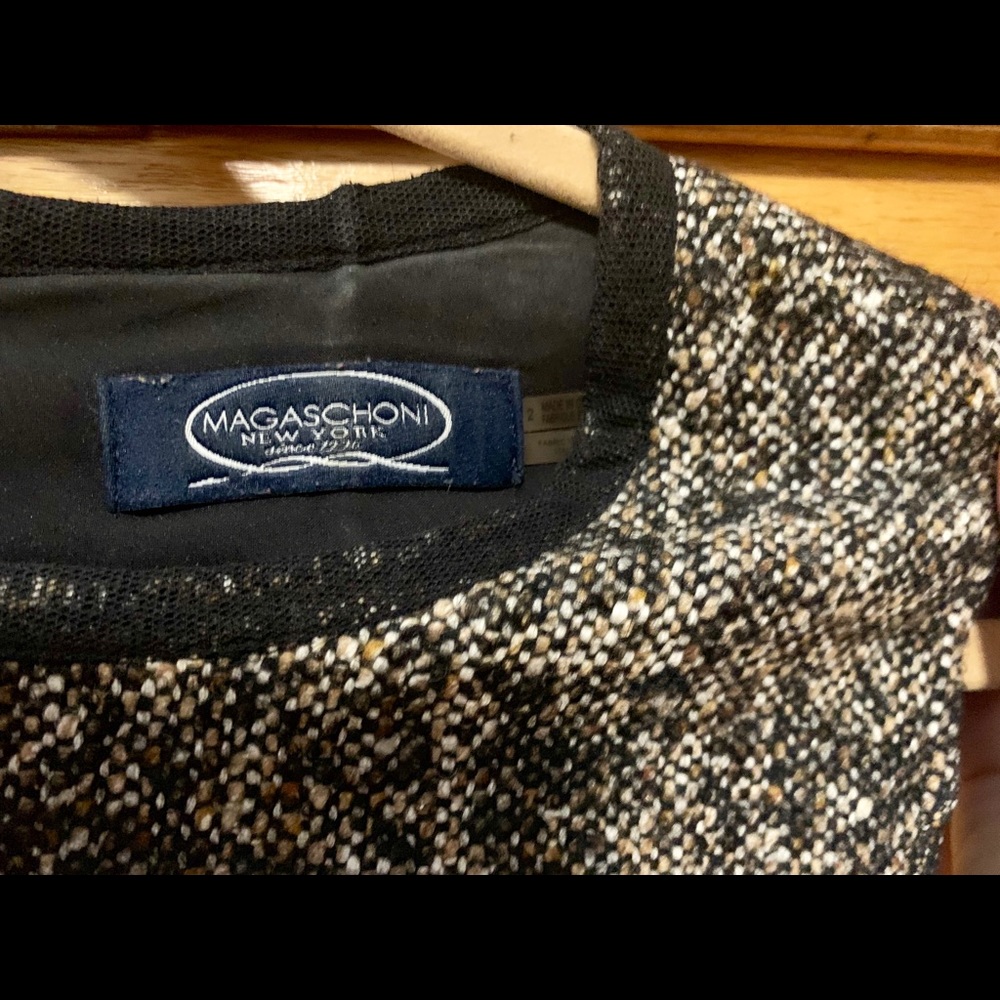 Sharp Magaschoni suit dress - Picture 3 of 4